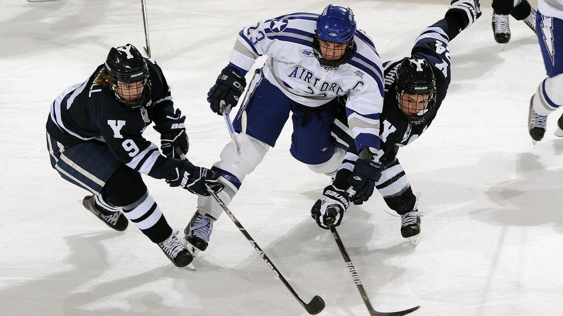 浓眉在防守端建立屏障湖人掌控节奏，湖人 浓眉